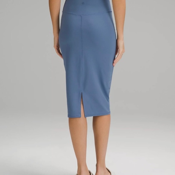 LULULEMON Nulu Slim Fit High Rise Midi Skirt~ Size 12 - Picture 5 of 6